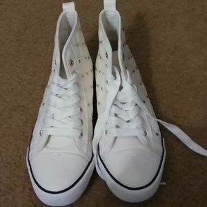 Stylish White Tennis Shoes